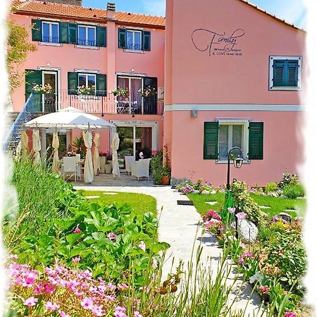 Casa Vacanze Family Albisola Superiore Buitenkant foto