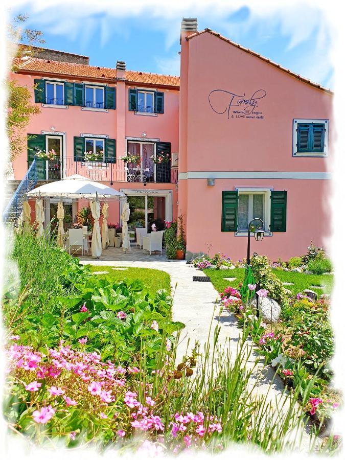 Casa Vacanze Family Albisola Superiore Buitenkant foto