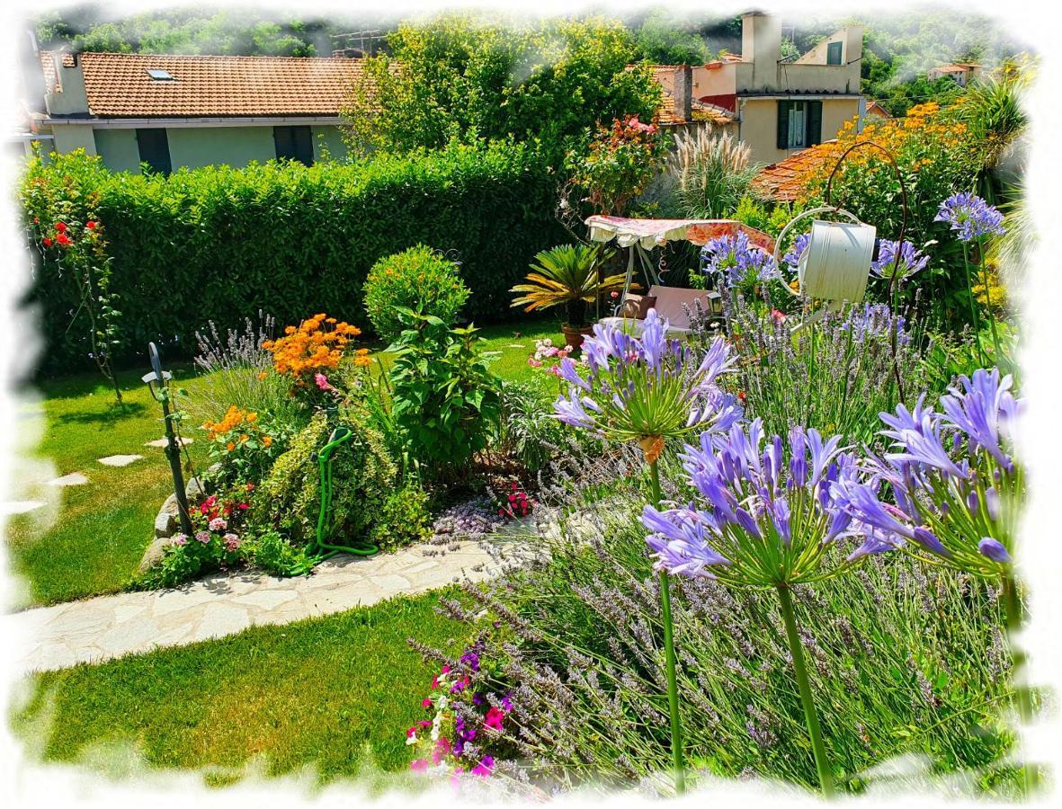 Casa Vacanze Family Albisola Superiore Buitenkant foto
