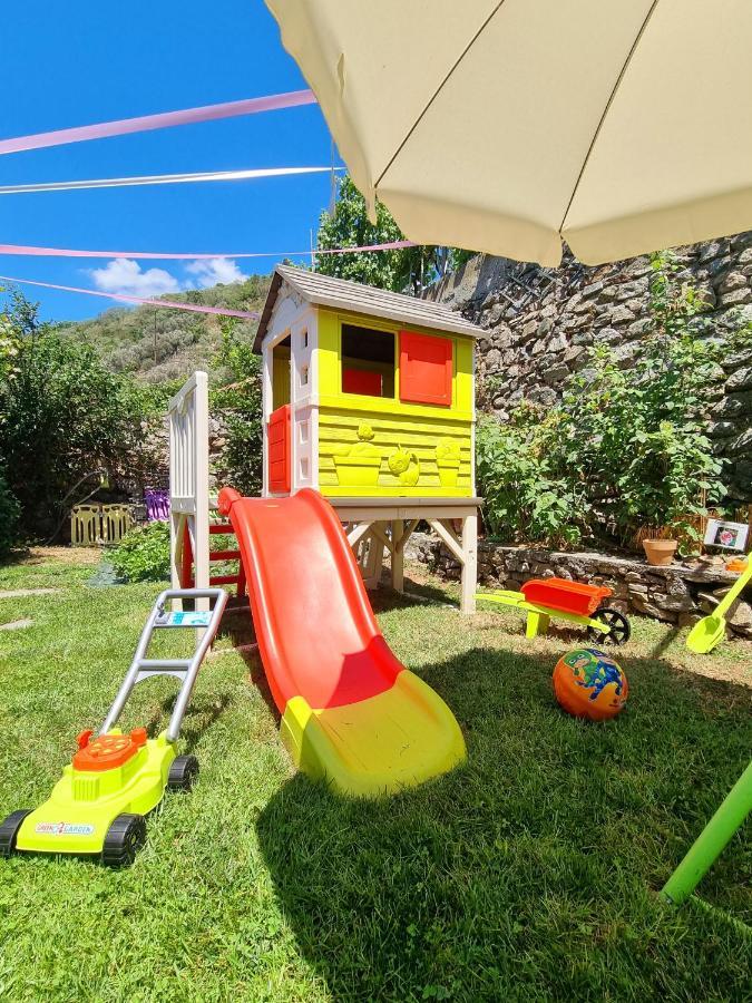 Casa Vacanze Family Albisola Superiore Buitenkant foto