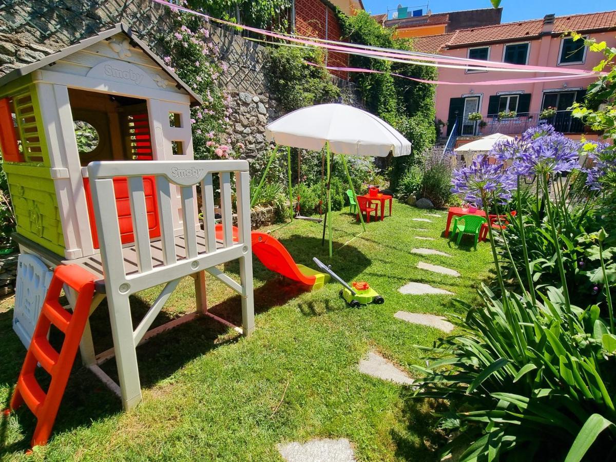 Casa Vacanze Family Albisola Superiore Buitenkant foto